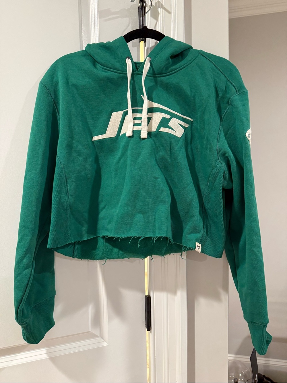 Fanatics Green Cropped Jets Hoodie with White Logo